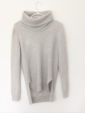 Theory Cashmere Turtleneck Sweater Grey Quiet Luxury Minimalist Old Money  L